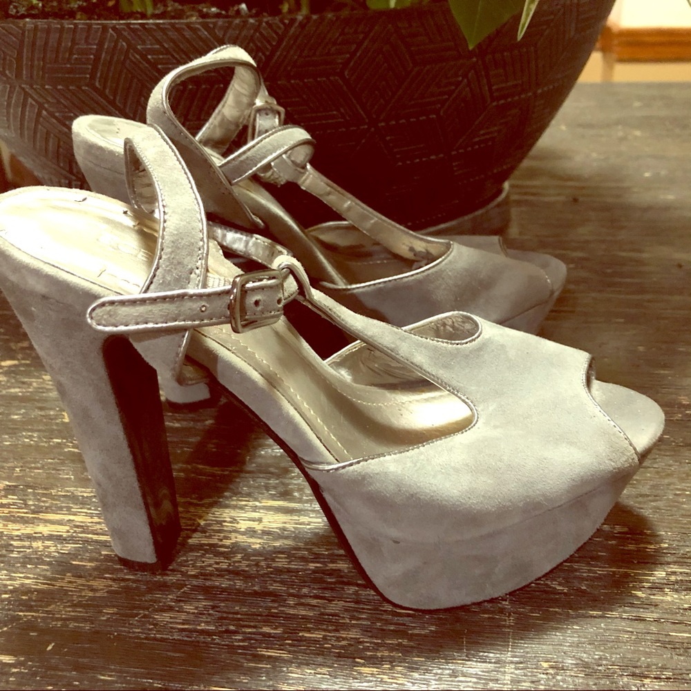 BCBG Grey Suede Peep Toe Pump